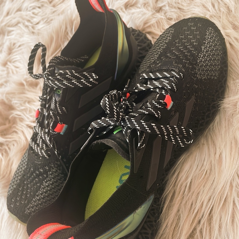 addias sneakers